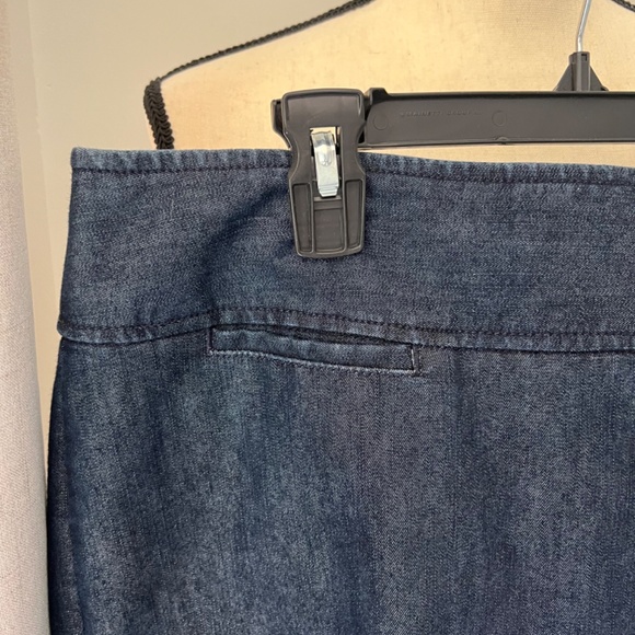 Express Dark Denim Tailored Midi Skirt Sz 8 - Picture 3 of 6